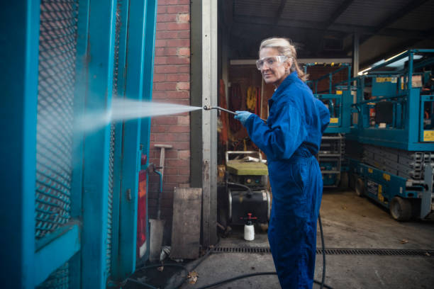 Best Commercial Building Pressure Washing  in Marianna, FL